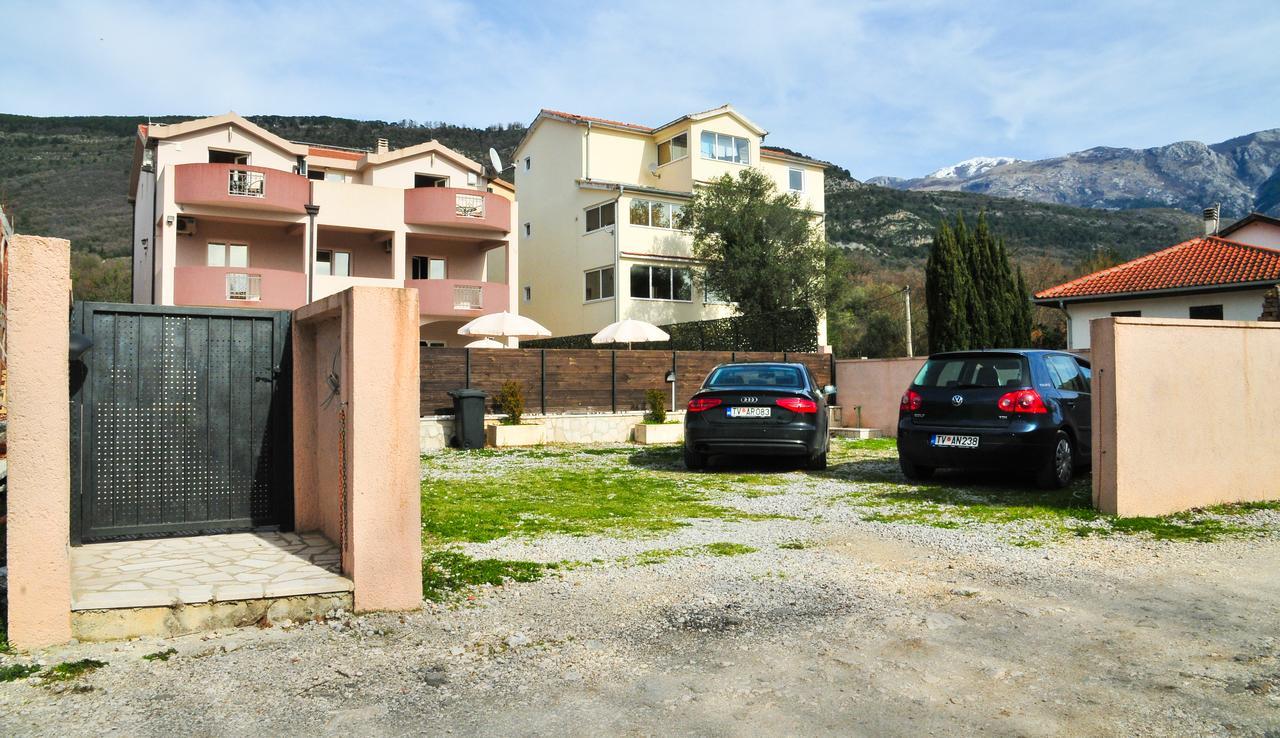 Apartmani Bulajic Tivat Kültér fotó