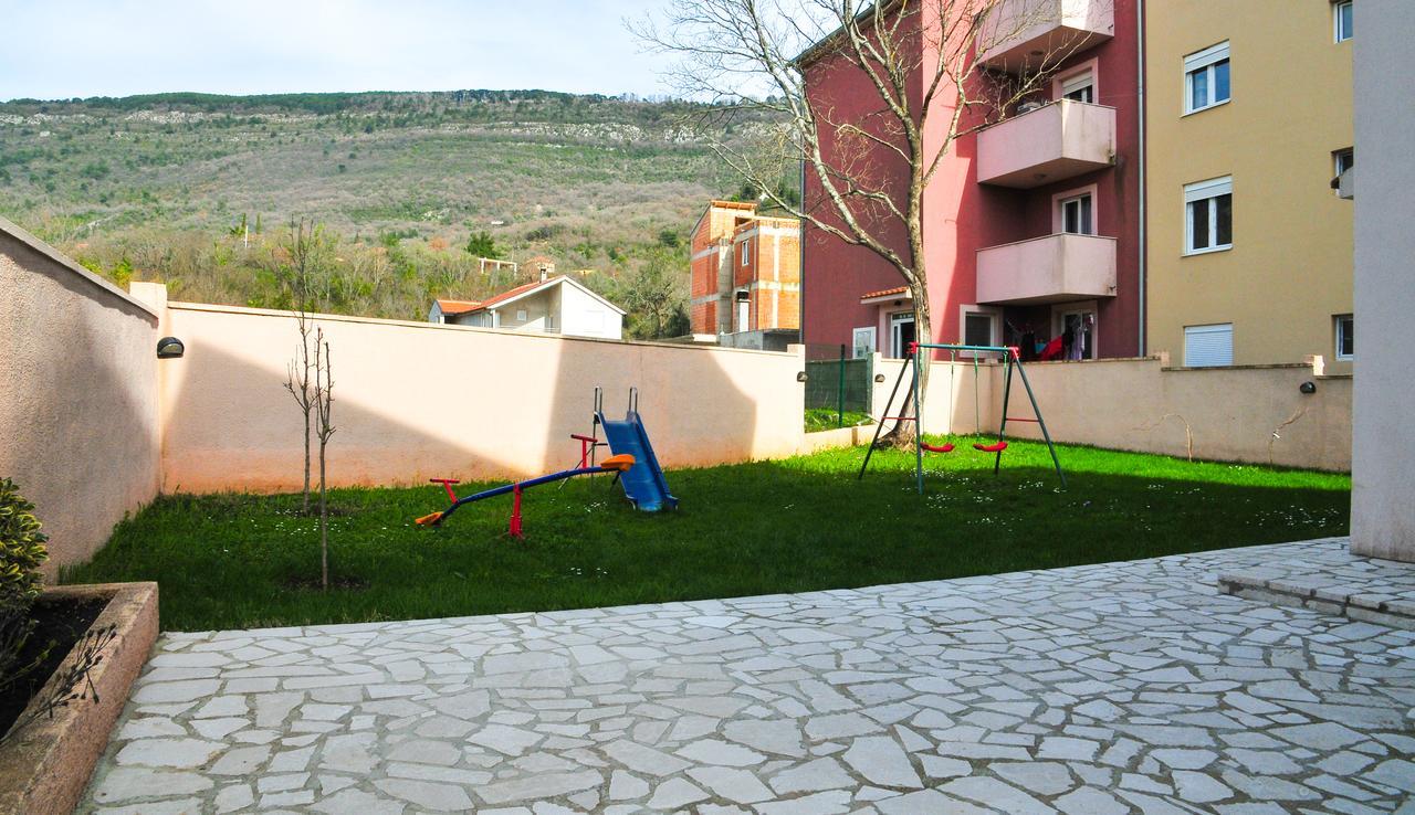 Apartmani Bulajic Tivat Kültér fotó