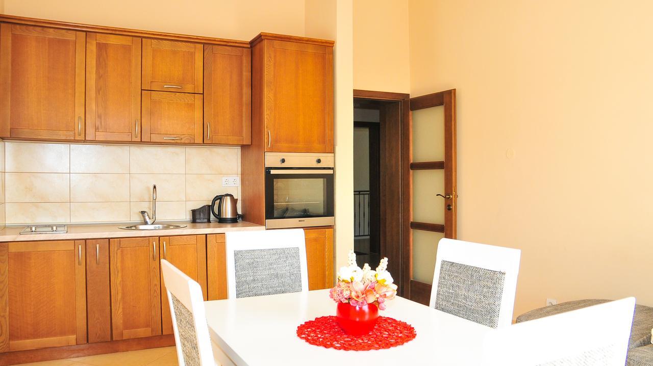 Apartmani Bulajic Tivat Kültér fotó
