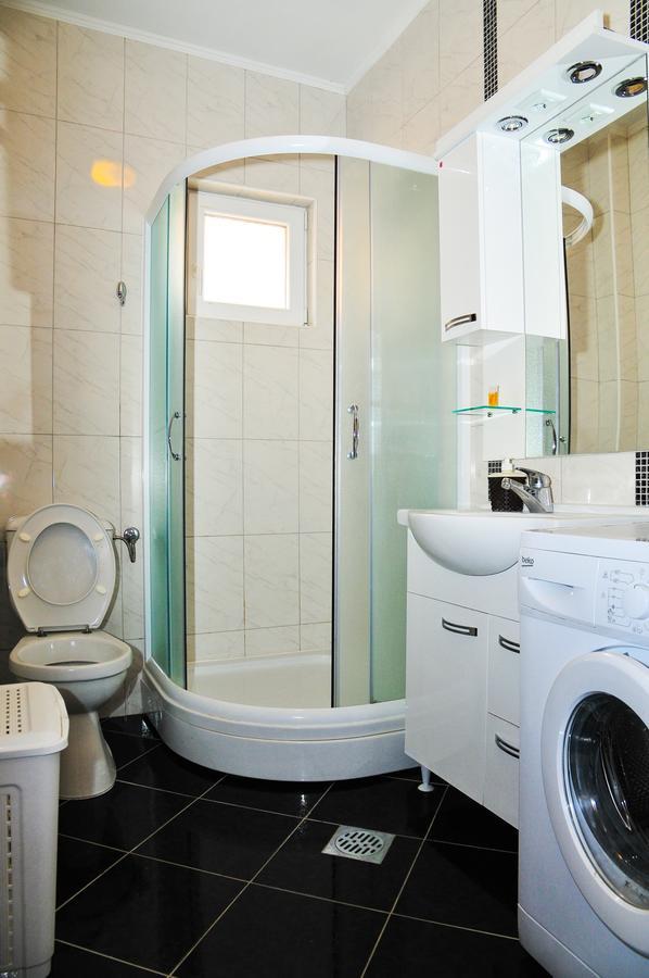 Apartmani Bulajic Tivat Kültér fotó