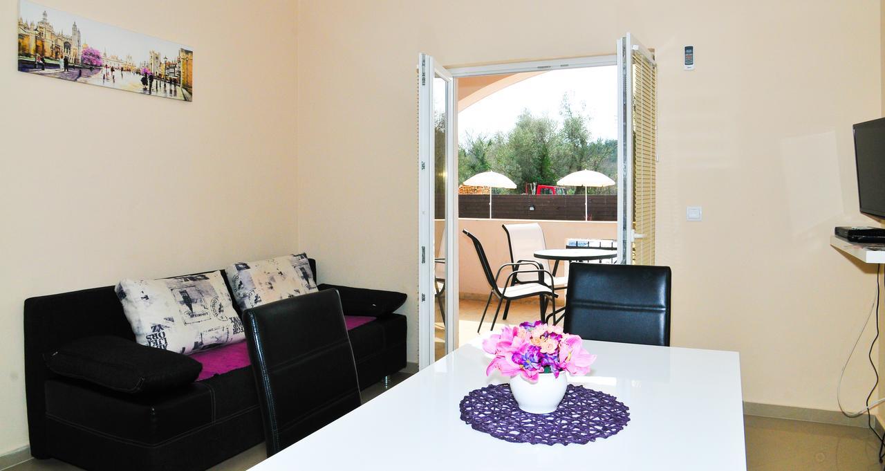 Apartmani Bulajic Tivat Kültér fotó